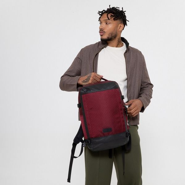 Eastpak - Tecum M BACKPACK - CNNCT Burgundy